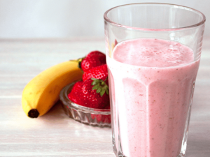 eceta Batido con banano y fresa hecho con Cereal Infantil con Leche CERELAC eceta Batido con banano y fresa hecho con Cereal Infantil con Leche CERELAC