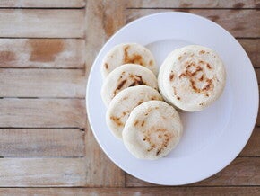 Unas arepas en un plato