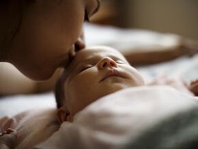 como_ayudar_a_tu_bebe_dormir_mejor_nestle_mom_me como_ayudar_a_tu_bebe_dormir_mejor_nestle_mom_me