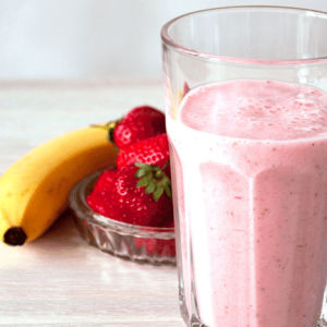 eceta Batido con banano y fresa hecho con Cereal Infantil con Leche CERELAC