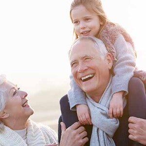 Los abuelos: la imprescindible vinculación generacional