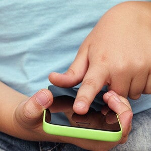 ¡Protege a tus pequeños de las pantallas!