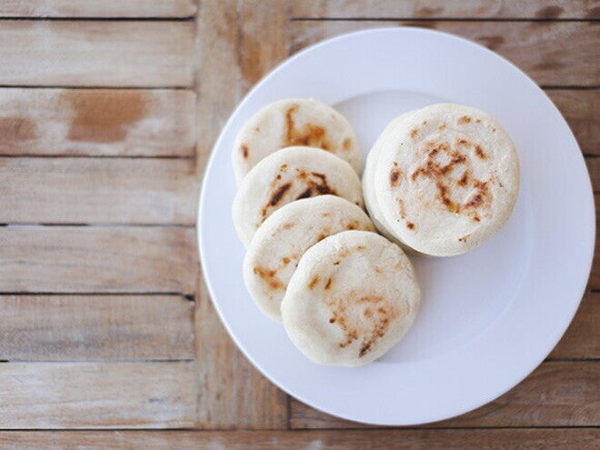 Unas arepas en un plato Unas arepas en un plato