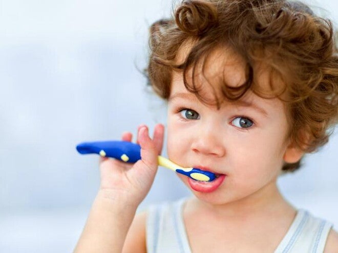 Cepillado de Dientes en Niños Cepillado de Dientes en Niños