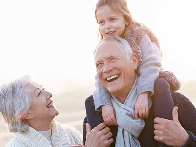 Los abuelos: la imprescindible vinculación generacional Los abuelos: la imprescindible vinculación generacional