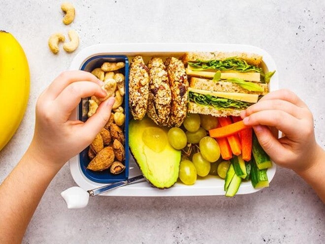 Porciones adecuadas para una alimentación sana de niños entre 1 a 10 años Porciones adecuadas para una alimentación sana de niños entre 1 a 10 años