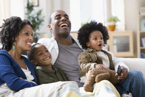 ¿Ver televisión puede ser positivo para los niños?